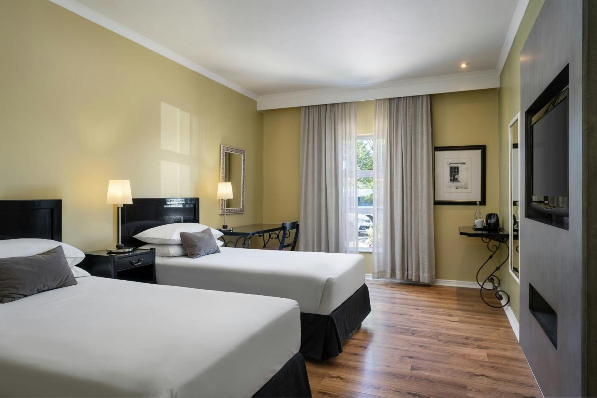Protea Hotel By Marriott Bloemfontein Exterior foto